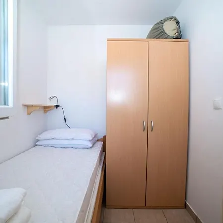 Studio Apartma Za 3 Osebe Cervar Porat - Istra Apartment